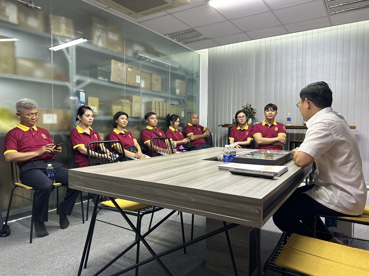 lớp mở tiệm vàng cấp tốc