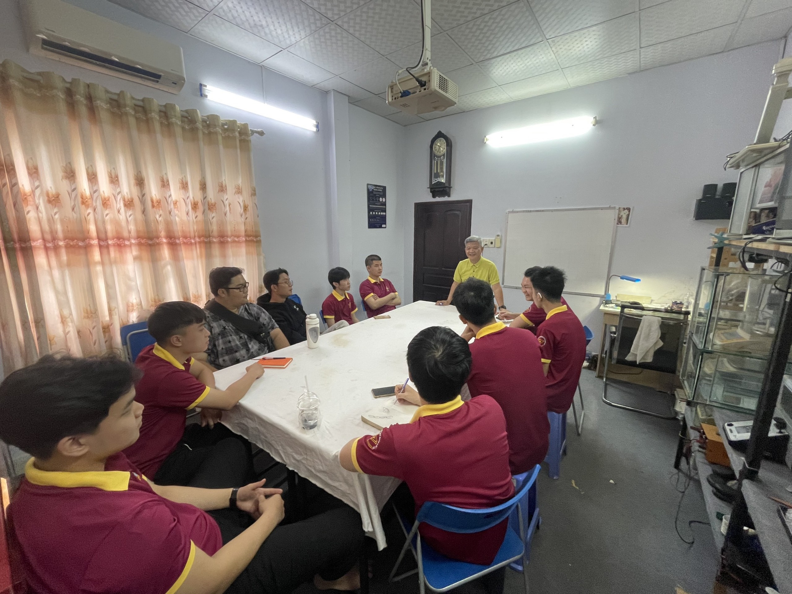 khóa học nhận định vàng