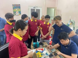 Học nghề nhận biết kim cương