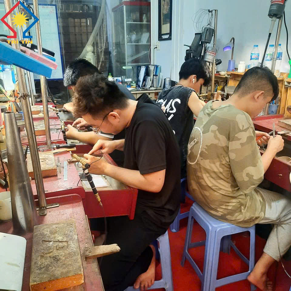 Dịch vụ sửa chữa và phục hồi vàng