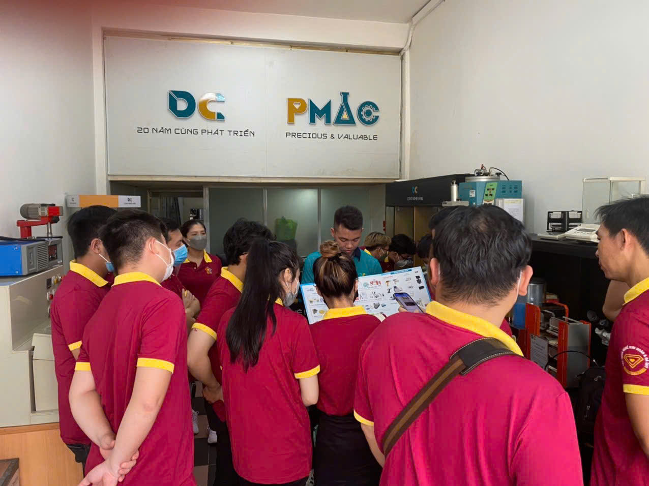 có nên học nghề thợ bạc không?