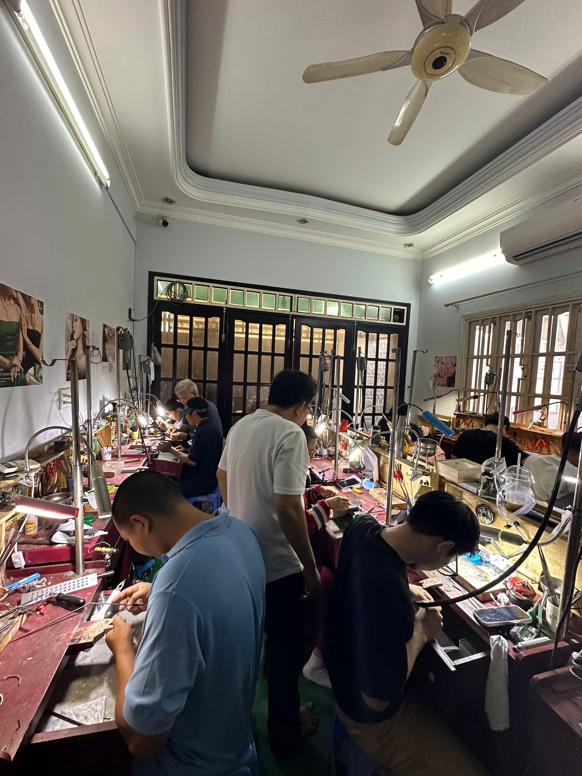 học nghề thợ bạc bao nhiêu tiền